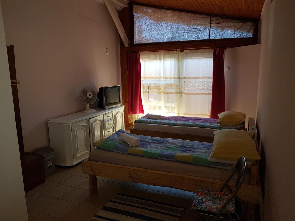 Hompot Accommodation Deva Esterno foto